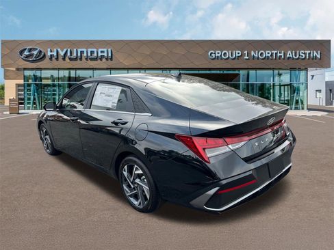New 2026 Hyundai Elantra Limited FWD image 7