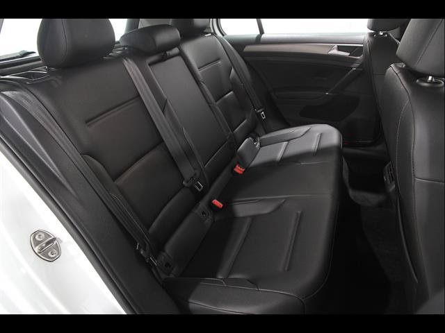 Used 2017 Volkswagen Golf Wolfsburg Edition FWD image 17