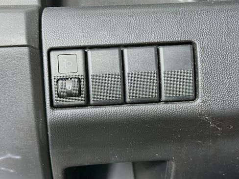 Used 2012 MAZDA MAZDA5 Grand Touring image 10