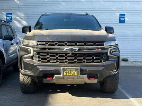 Used 2021 Chevrolet Tahoe Z71 w/ Z71 Signature Package AWD/4WD image 2