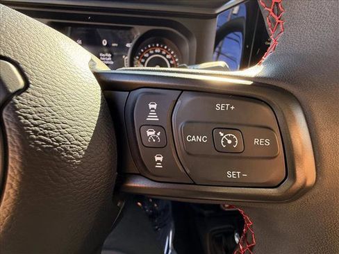 Used 2024 Jeep Wrangler Unlimited Rubicon w/ Technology Group image 19