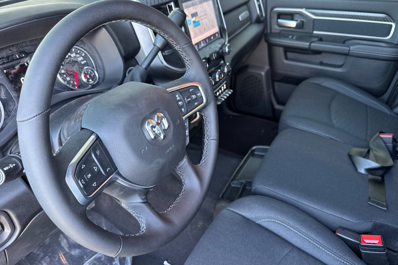 New 2026 RAM 3500 Big Horn AWD/4WD image 9