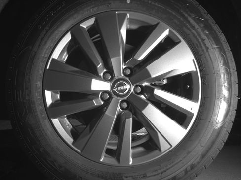 Used 2025 Nissan Pathfinder SV AWD/4WD image 14