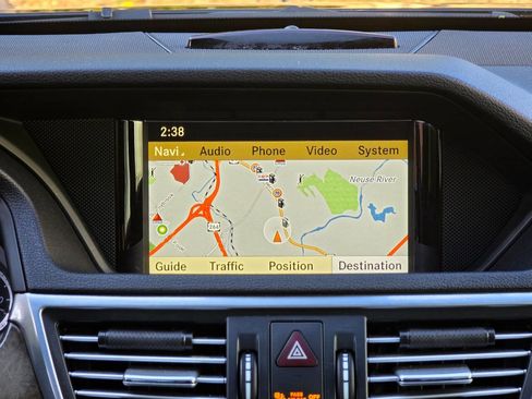 Used 2011 Mercedes-Benz E 350 4MATIC Sedan image 22