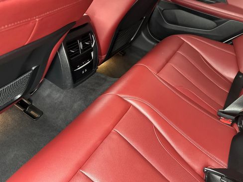 Used 2022 BMW i4 eDrive40 w/ Premium Package image 27