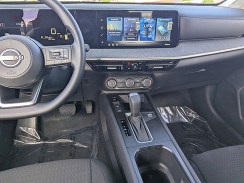 Used 2026 Nissan Kicks S image 18