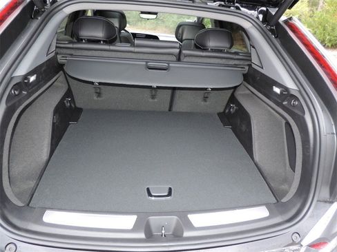 New 2026 Cadillac Optiq Luxury 2 image 13