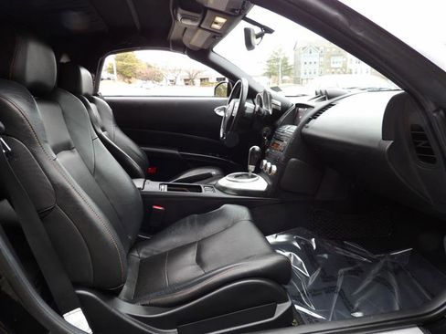 Used 2006 Nissan 350Z Touring image 13