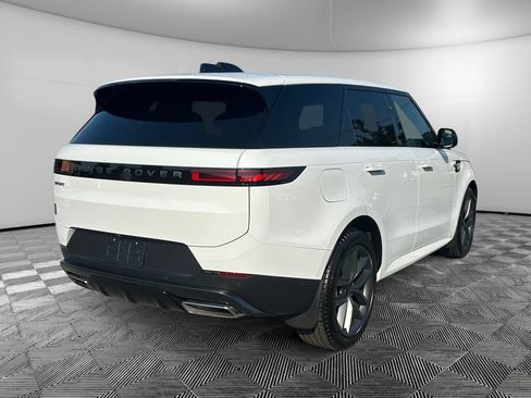 Used 2026 Land Rover Range Rover Sport SE AWD/4WD image 5