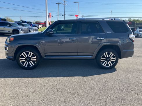 Used 2017 Toyota 4Runner Limited image 4