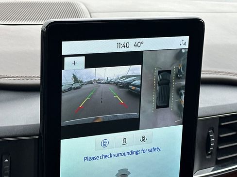 Used 2021 Ford Explorer King Ranch w/ Premium Technology Package image 20