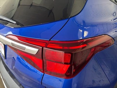 Used 2023 Kia Seltos LX image 7