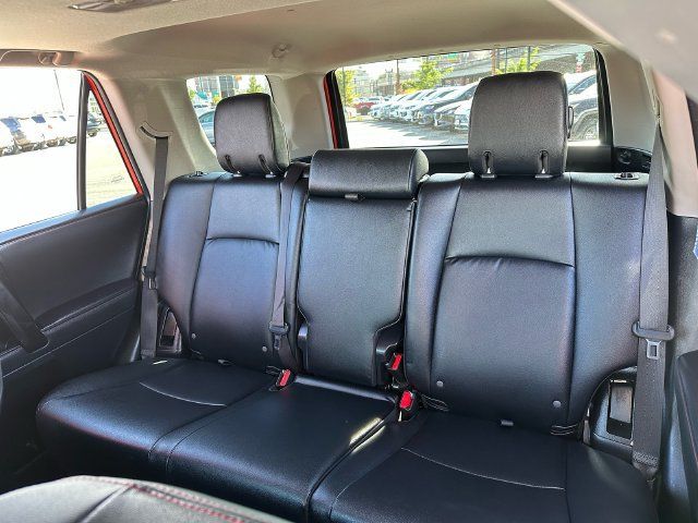 Certified 2024 Toyota 4Runner TRD Off-Road Premium w/ Moonroof Package AWD/4WD image 31