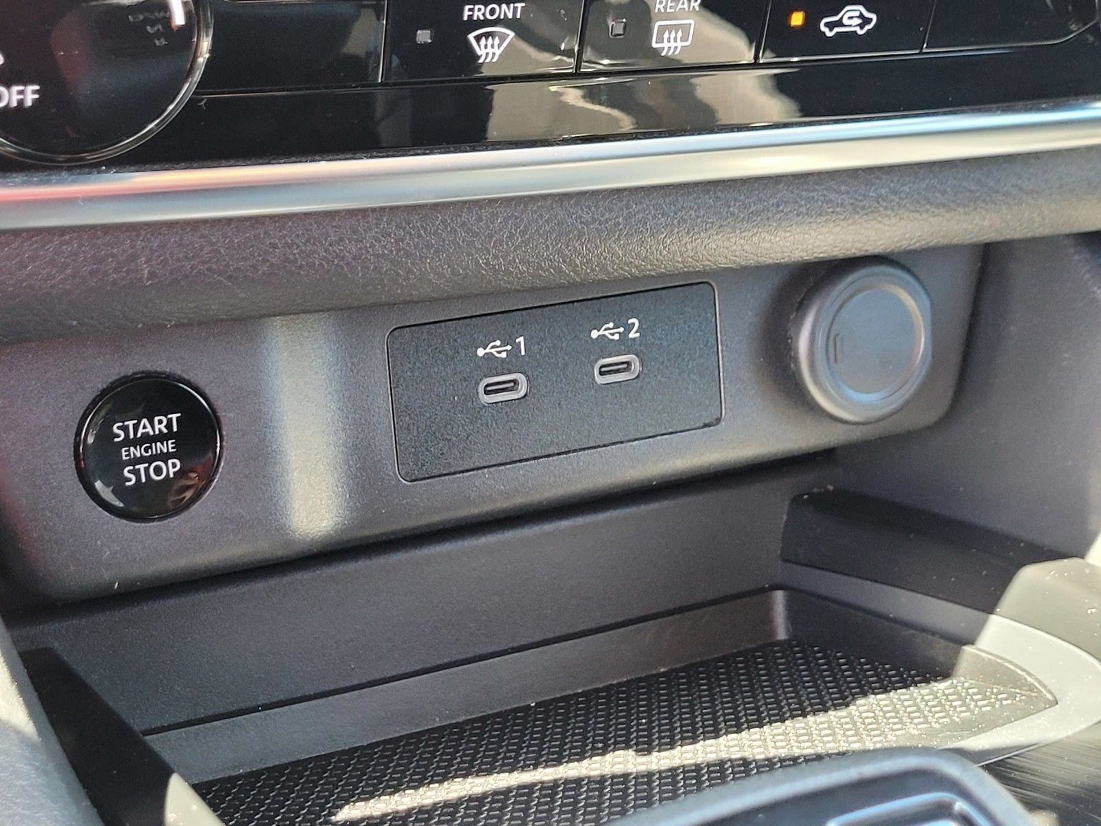 Used 2024 Nissan Rogue S AWD/4WD image 21