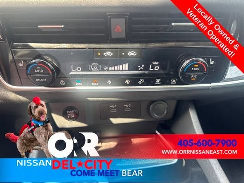 Used 2024 Nissan Rogue SL w/ SL Premium Package FWD image 25