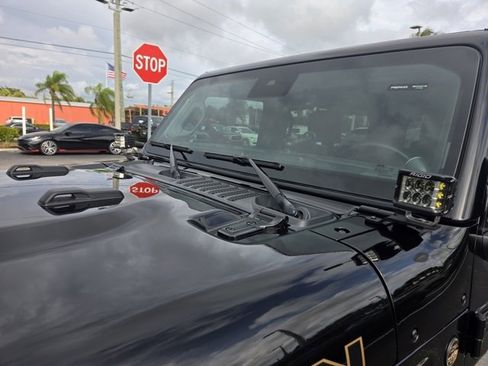 Used 2024 Jeep Wrangler Unlimited Rubicon 392 image 13