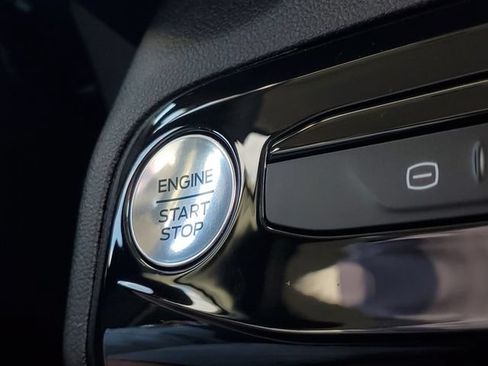 Certified 2024 Ford Escape SE FWD image 19