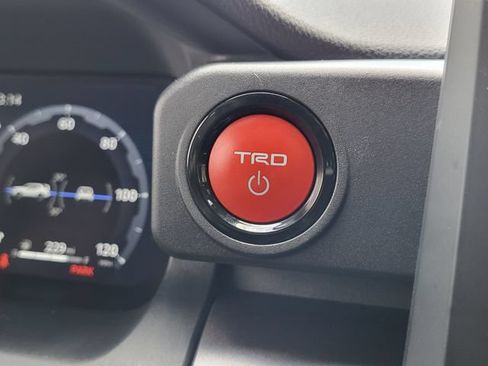 Used 2025 Toyota 4Runner TRD Off-Road AWD/4WD image 19