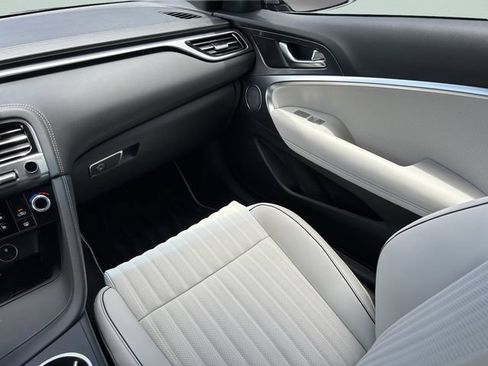 New 2026 Genesis G70 3.3T Sport Prestige RWD image 18
