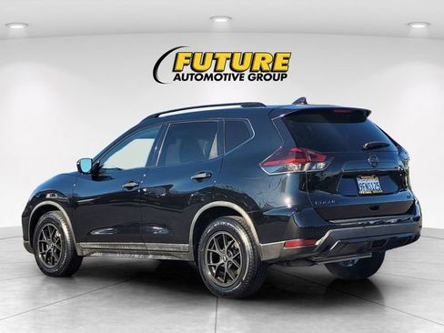 Used 2018 Nissan Rogue SV image 7
