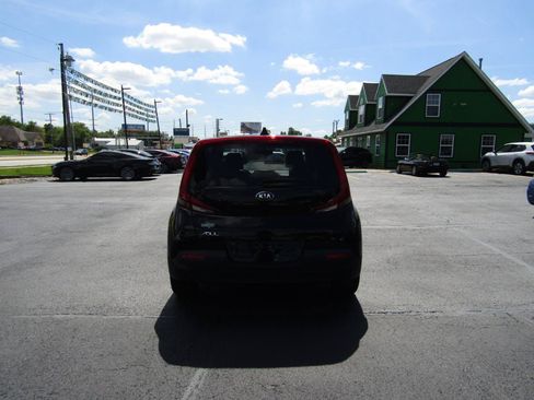 Used 2020 Kia Soul LX FWD image 6