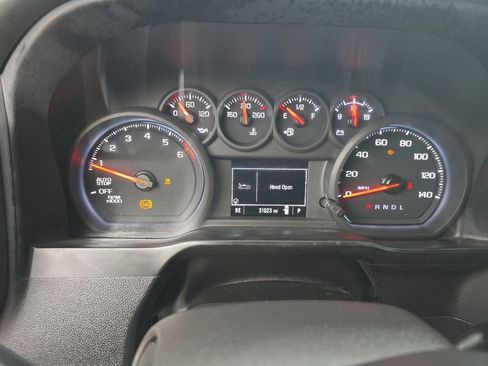 Used 2022 Chevrolet Silverado 1500 Custom image 12