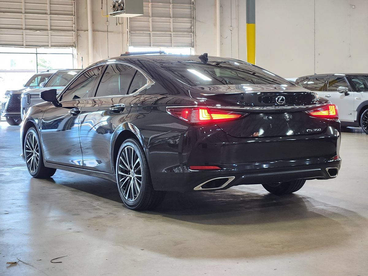 Used 2024 Lexus ES 350 w/ Premium Package FWD image 9