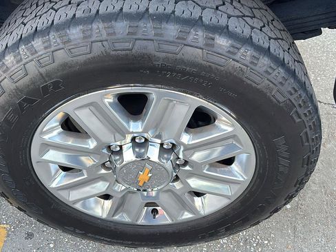 Certified 2024 Chevrolet Silverado 2500 High Country w/ Technology Package image 12