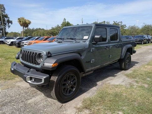 New 2026 Jeep Gladiator Sport AWD/4WD image 7