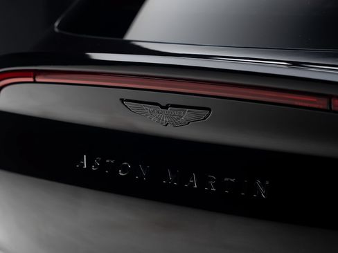 Used 2022 Aston Martin DBX AWD/4WD image 31