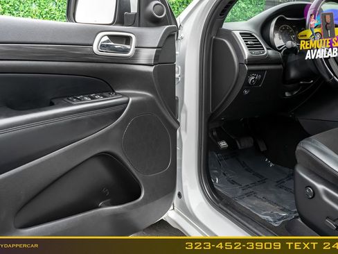 Used 2021 Jeep Grand Cherokee Laredo X AWD/4WD image 12