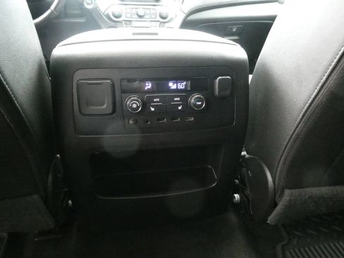 Used 2017 Chevrolet Tahoe Premier AWD/4WD image 31