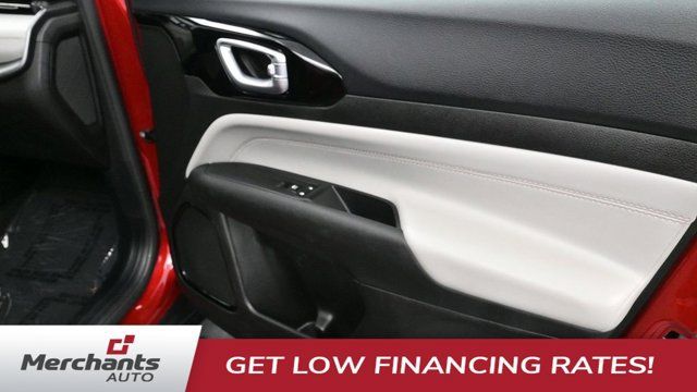 Used 2025 Jeep Compass Limited AWD/4WD image 11