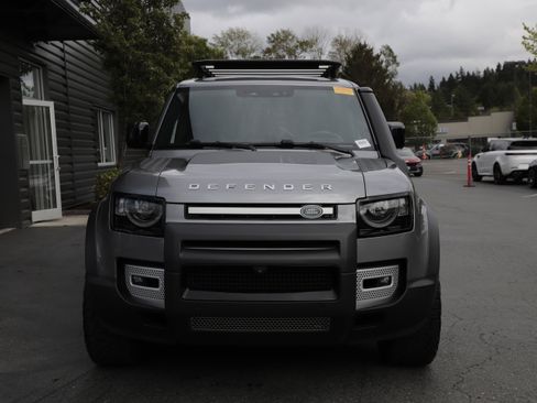 Certified 2023 Land Rover Defender 130 SE AWD/4WD image 4