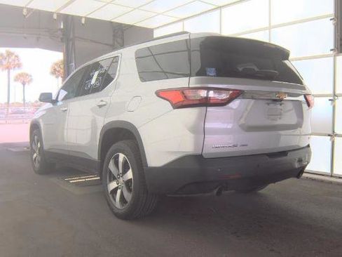 Used 2019 Chevrolet Traverse LT w/ LT Premium Package AWD/4WD image 2