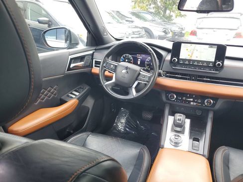 Used 2022 Mitsubishi Outlander SEL AWD/4WD image 16