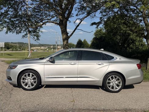 Used 2014 Chevrolet Impala LTZ FWD image 2