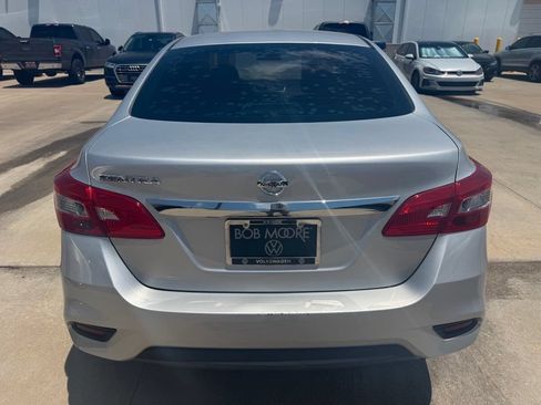 Used 2018 Nissan Sentra S FWD image 4