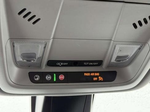 Used 2025 Chevrolet Blazer LT AWD/4WD image 29