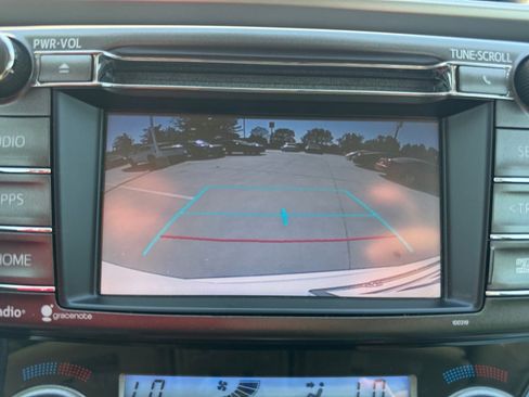 Used 2015 Toyota RAV4 Limited FWD image 23