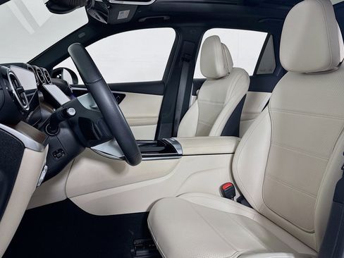 Certified 2024 Mercedes-Benz GLC 300 4MATIC image 17