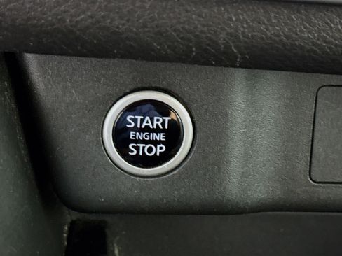 Used 2023 Nissan Rogue SV FWD image 21