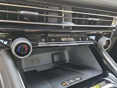 New 2026 Chevrolet Traverse High Country image 22