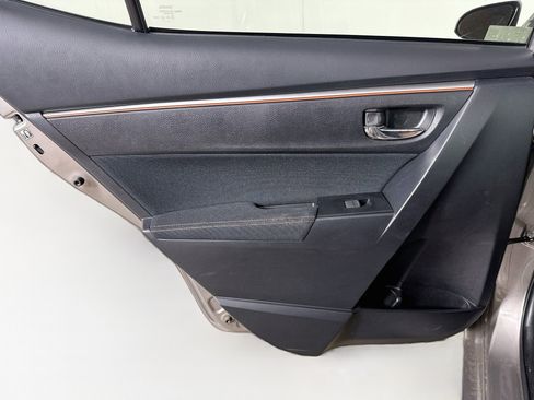 Used 2015 Toyota Corolla LE FWD image 25