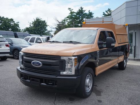 Used 2019 Ford F350 XL w/ Power Equipment Group RWD image 5