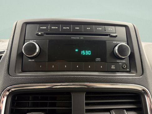 Used 2011 Dodge Grand Caravan Mainstreet w/ PWR Convenience Group FWD image 15