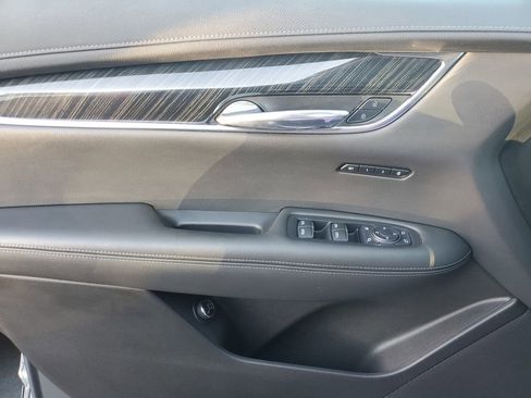 Certified 2022 Cadillac XT6 Premium Luxury image 23