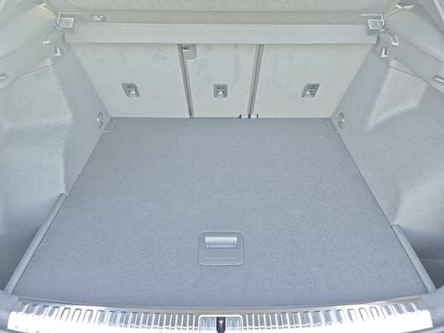 New 2025 Audi Q3 2.0T Premium image 12