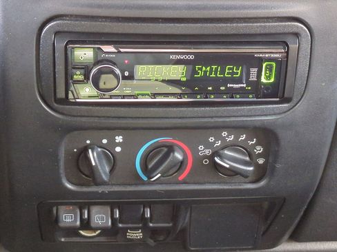 Used 2004 Jeep Wrangler Sport w/ Dual Top Group image 18