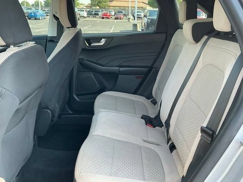Used 2021 Ford Escape SE FWD image 17